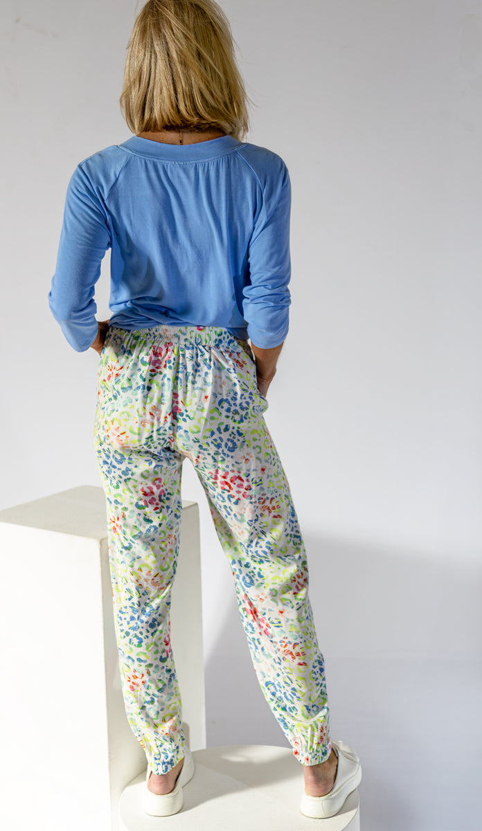 Relaxed Pocket Jogger Pant | Happy Leopard