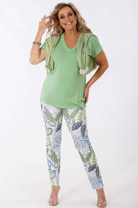 7/8 Flat Front Pant | Fantasy Fronds