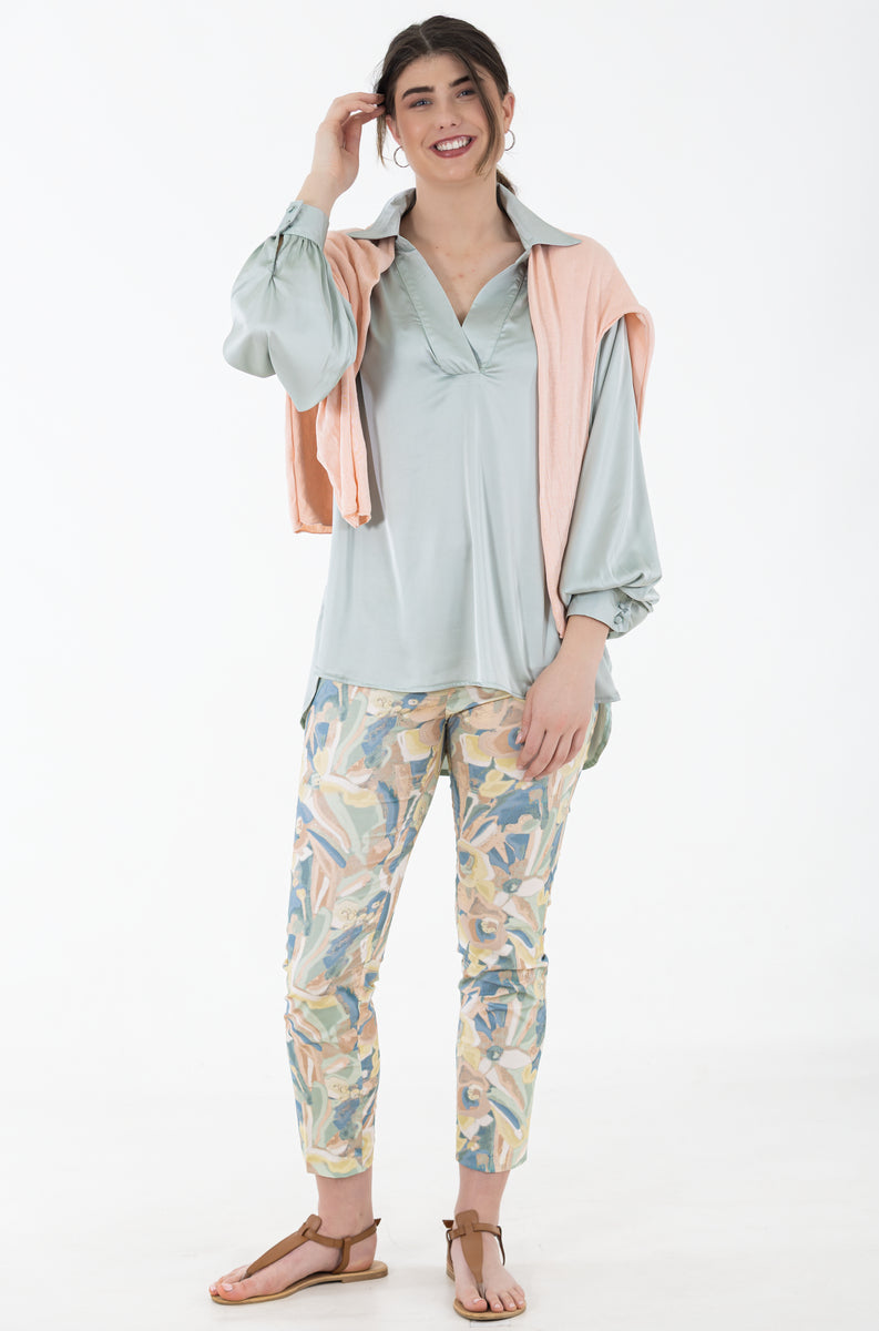 Cropped Flat Front Pants – Floral Print | Sunkissed Blooms