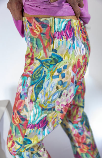 Flat Front 7/8 Pant | Vibrant Floral