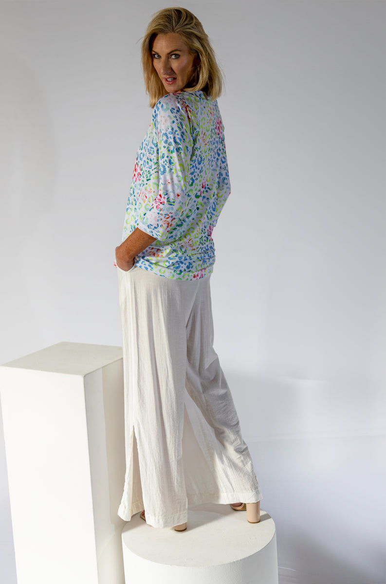 3/4 Sleeve V-Neck Top | Happy Leopard