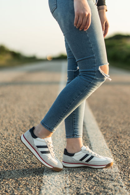 Julz | Astrid White/Navy
