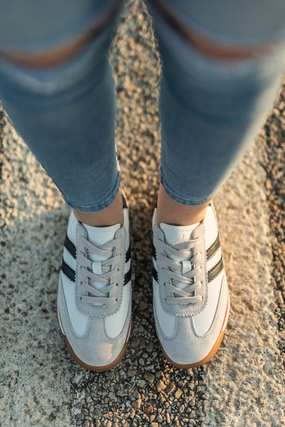 Julz | Astrid White/Navy