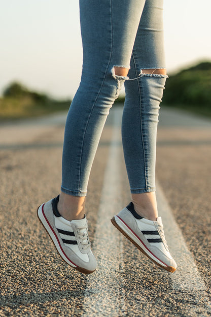 Julz | Astrid White/Navy